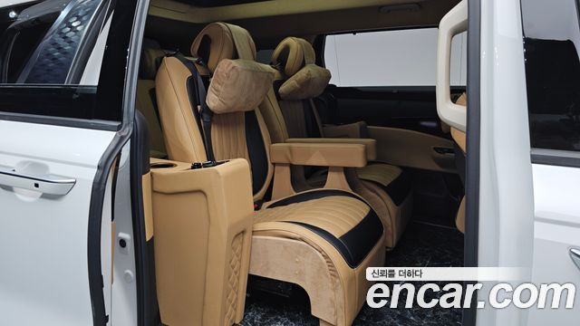 Kia Canival 2021 — photo 17