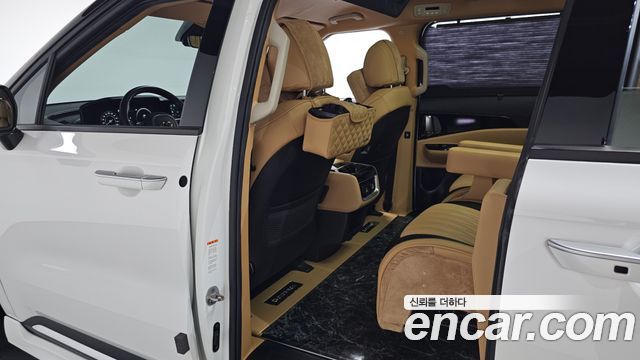 Kia Canival 2021 — photo 18