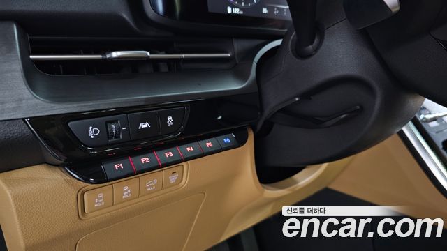 Kia Canival 2021 — photo 29
