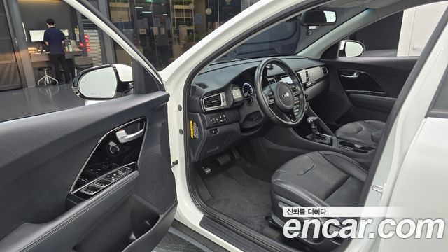 Kia Niro 2019 — photo 10