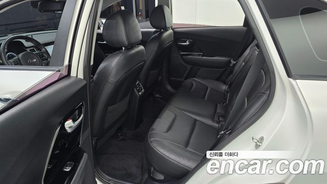 Kia Niro 2019 — photo 12