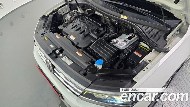 Volkswagen Tiguan 2018 — photo 6