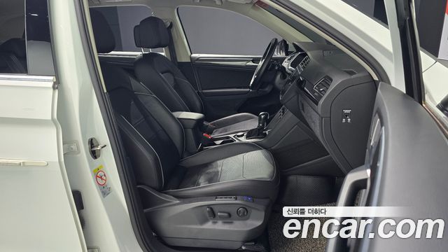 Volkswagen Tiguan 2018 — photo 10