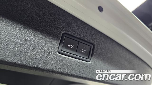 Volkswagen Tiguan 2018 — photo 19
