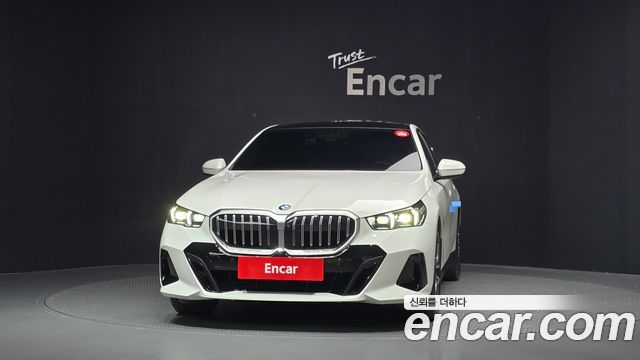 BMW 5-Series 2026 — photo 3