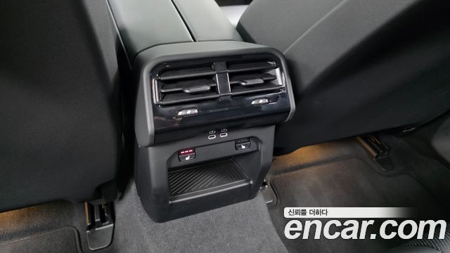 BMW 5-Series 2026 — photo 25