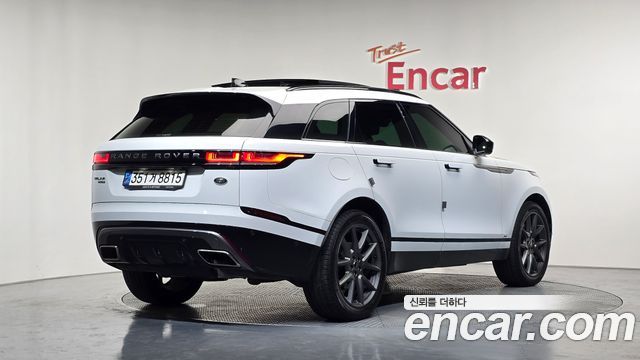 Land Rover Range Rover Velar 2021 — photo 2