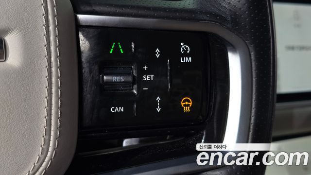 Land Rover Range Rover Velar 2021 — photo 21