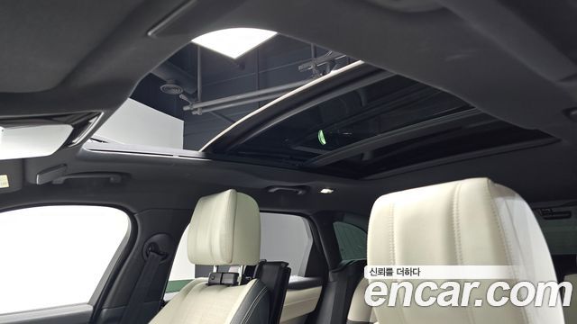 Land Rover Range Rover Velar 2021 — photo 22