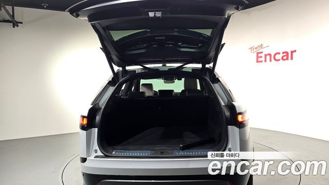 Land Rover Range Rover Velar 2021 — photo 24