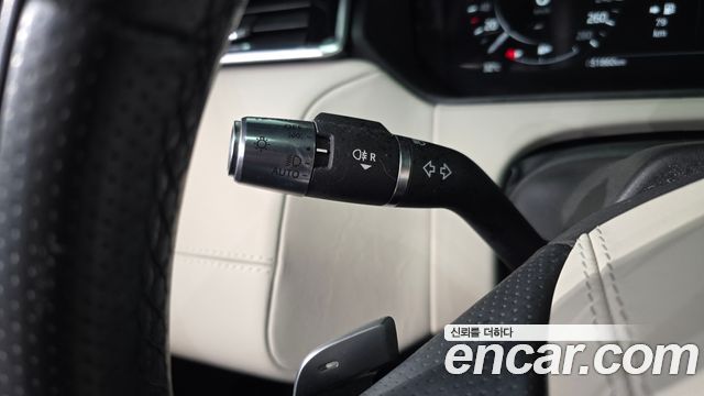 Land Rover Range Rover Velar 2021 — photo 28