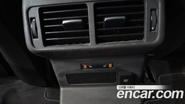 Land Rover Range Rover Velar 2021 — photo 31
