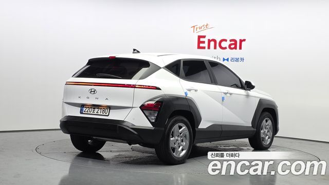 Hyundai Kona 2023 — photo 2