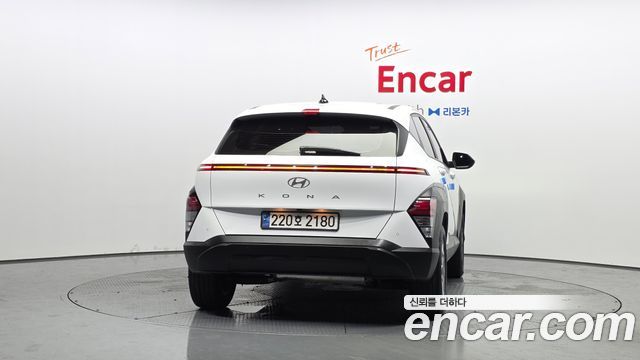 Hyundai Kona 2023 — photo 4