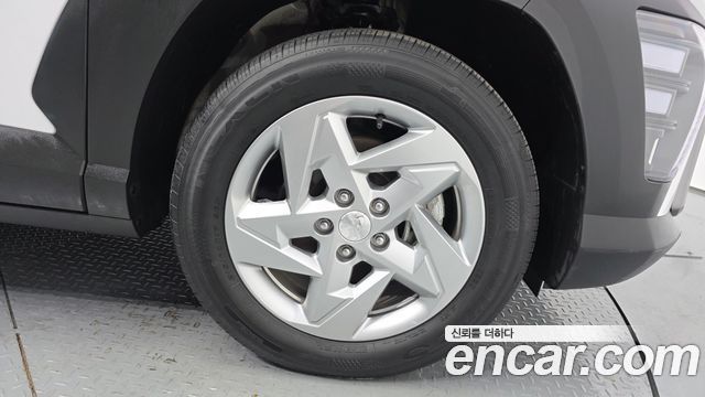 Hyundai Kona 2023 — photo 5