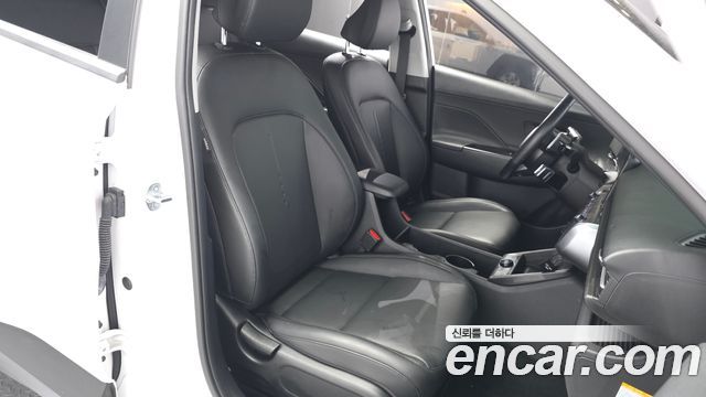 Hyundai Kona 2023 — photo 16