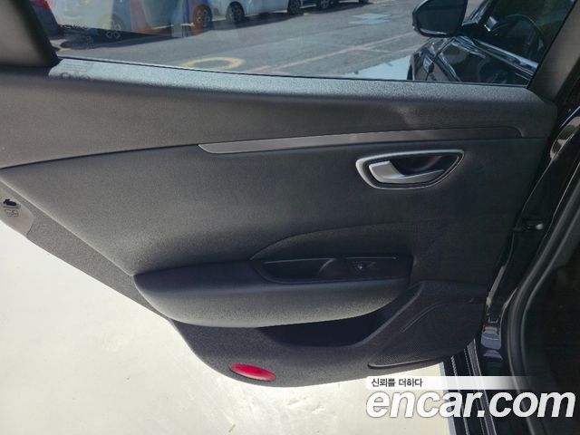 Renault Korea SM6 2019 — photo 17