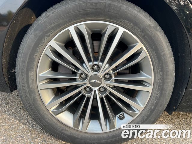 Genesis EQ900 2016 — photo 19