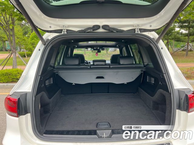 Mercedes-Benz GLB-Class 2020 — photo 17