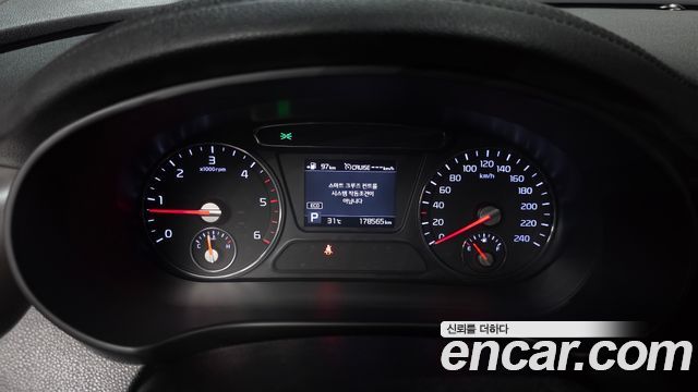 Kia Sorento 2019 — photo 11