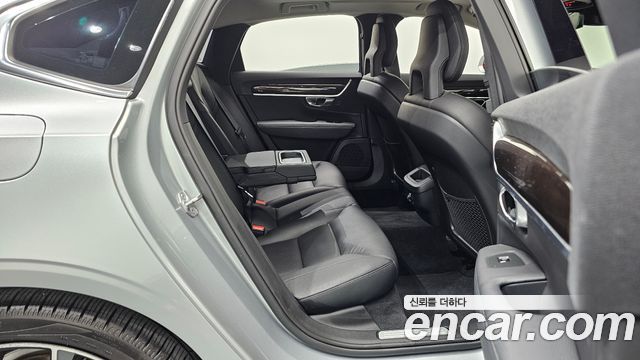 Volvo S90 2017 — photo 12