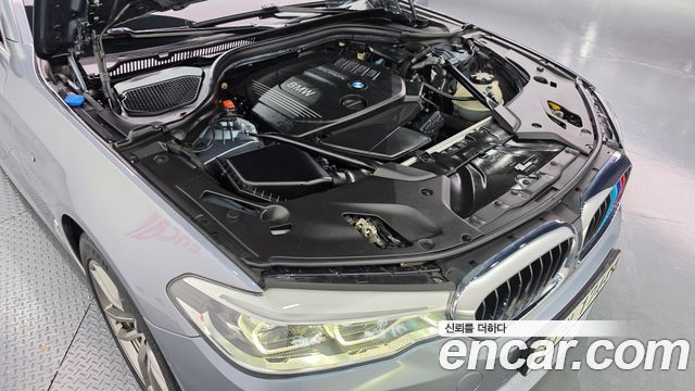 BMW 5-Series 2018 — photo 6
