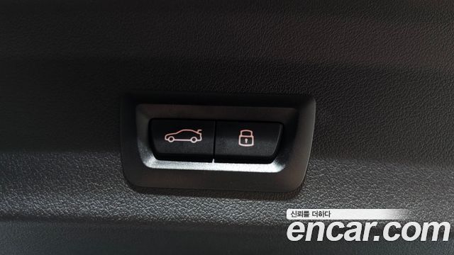 BMW 1-Series 2023 — photo 23