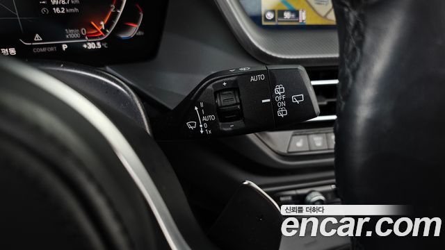 BMW 1-Series 2023 — photo 28