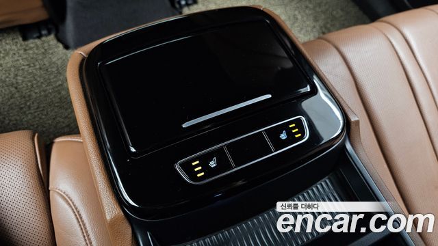 Genesis G80 2022 — photo 25