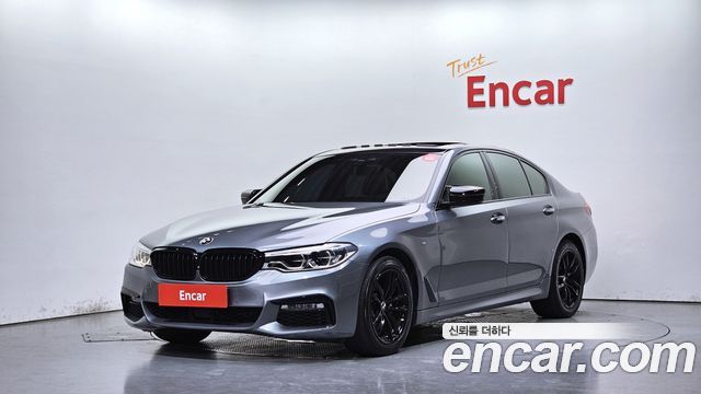 BMW 5-Series 2017 — photo 1