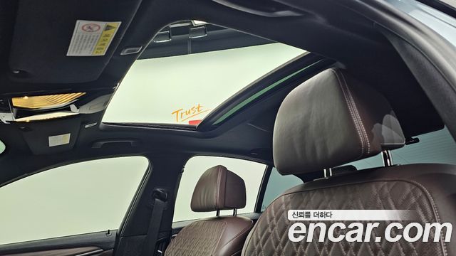 BMW 5-Series 2017 — photo 19