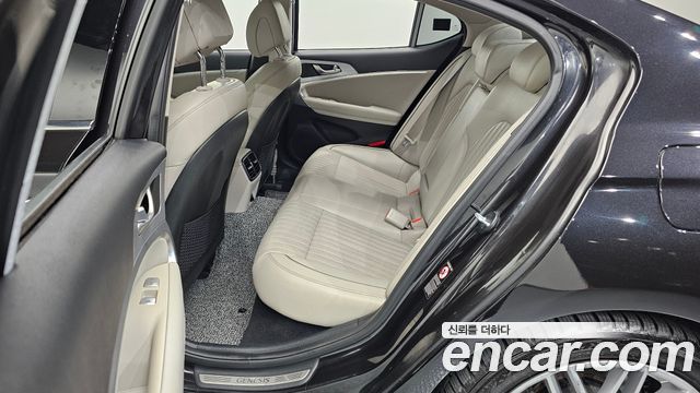 Genesis G70 2019 — photo 11
