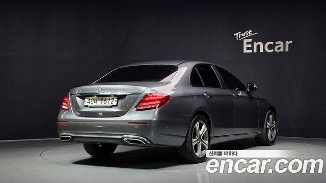 Mercedes-Benz E-Class 2019 — photo 2