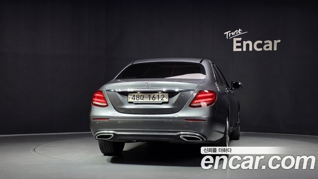 Mercedes-Benz E-Class 2019 — photo 4