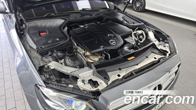 Mercedes-Benz E-Class 2019 — photo 6