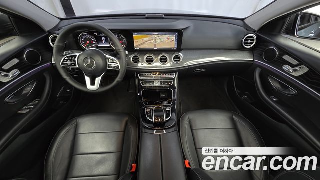 Mercedes-Benz E-Class 2019 — photo 10