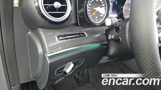 Mercedes-Benz E-Class 2019 — photo 24