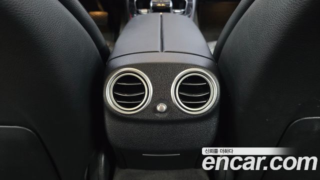 Mercedes-Benz E-Class 2019 — photo 32