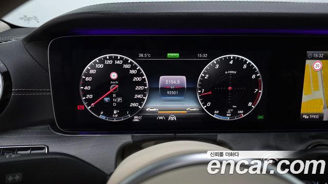 Mercedes-Benz CLS-Class 2020 — photo 11