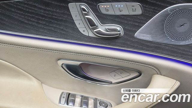 Mercedes-Benz CLS-Class 2020 — photo 24