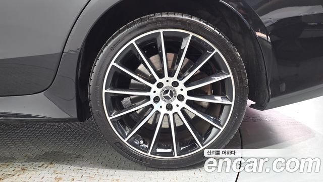 Mercedes-Benz CLS-Class 2020 — photo 7