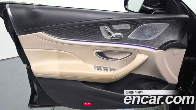 Mercedes-Benz CLS-Class 2020 — photo 14