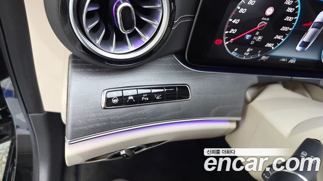 Mercedes-Benz CLS-Class 2020 — photo 27