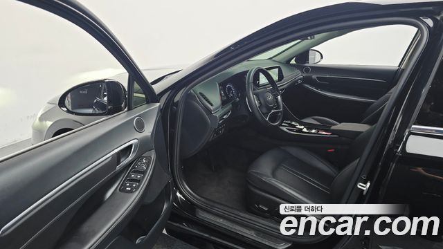Hyundai Sonata 2022 — photo 13