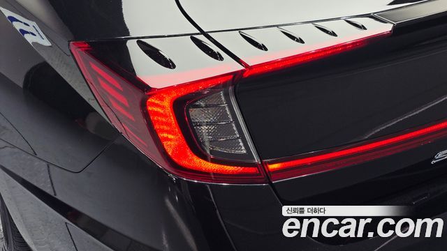Hyundai Sonata 2022 — photo 9