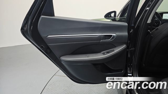 Hyundai Sonata 2022 — photo 15