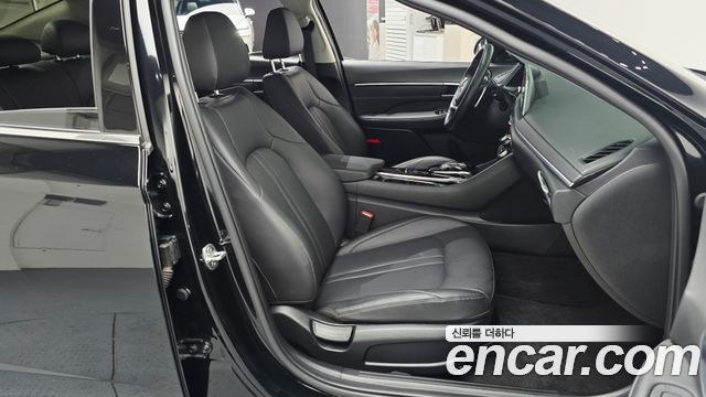 Hyundai Sonata 2022 — photo 16