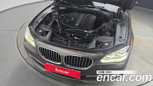 BMW 7-Series 2015 — photo 6