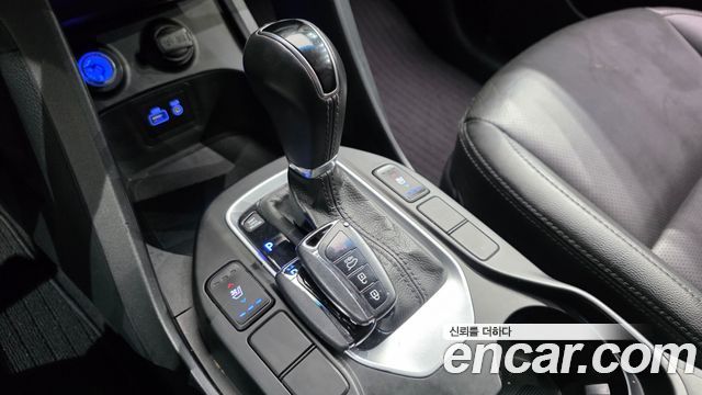 Hyundai Santafe 2016 — photo 9