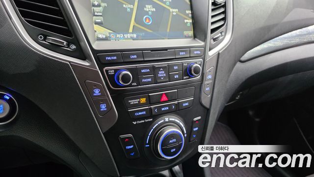 Hyundai Santafe 2016 — photo 18